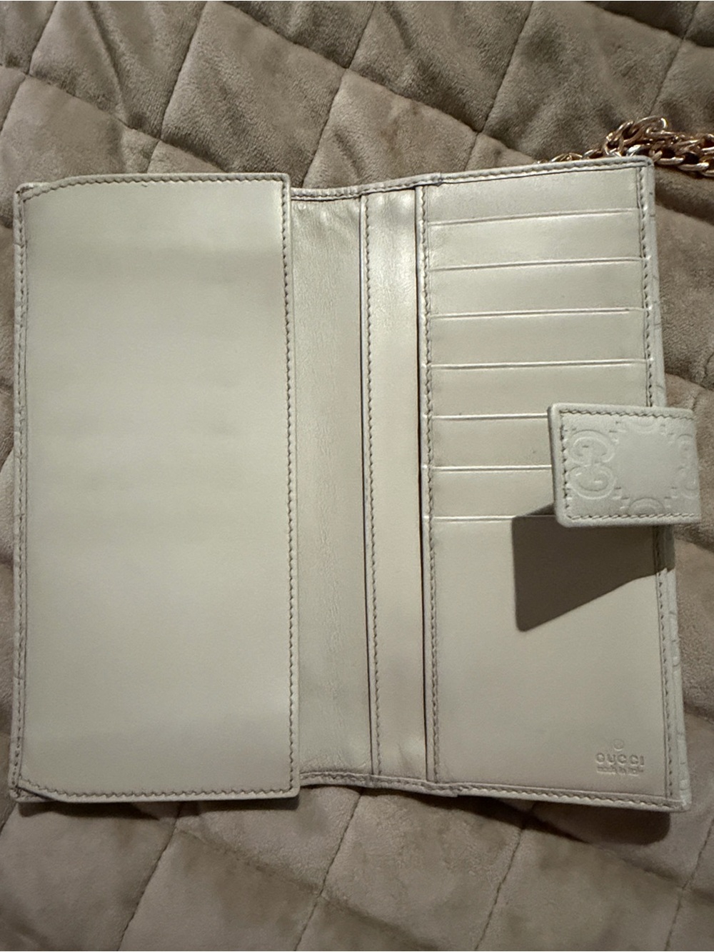 Gucci Cream Leather Wallet GG - Picture 4 of 8